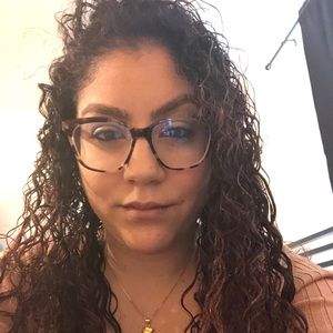 Meet your Posher, Yasmine